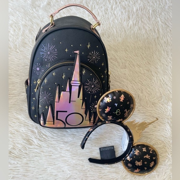 WDW 50TH ANNIVERSARY
Collection Matte Black & Rose Gold
Castle Mini Backpack - Picture 1 of 9